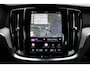 Volvo V60 T6 Plug-in hybrid AWD Plus Dark | Trekhaak | 360 graden camera | Verwarmbare voorstoelen en achterbank | Premium audio by Harman Kardon | Apple carplay/Android auto