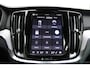 Volvo V60 T6 Plug-in hybrid AWD Plus Dark | Trekhaak | 360 graden camera | Verwarmbare voorstoelen en achterbank | Premium audio by Harman Kardon | Apple carplay/Android auto
