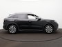 Volkswagen T-Roc 1.5 eTsi Life First Edition | Camera | Zwenkbare trekhaak | ACC | Stoelverwarming |
