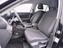 Volkswagen T-Roc 1.5 eTsi Life First Edition | Camera | Zwenkbare trekhaak | ACC | Stoelverwarming |