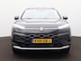 Volkswagen T-Roc 1.5 eTsi Life First Edition | Camera | Zwenkbare trekhaak | ACC | Stoelverwarming |