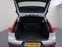 Volvo XC40 1.5 T4 Recharge R-Design / Trekhaak / Navigatie / 360 Camera / Stuur -en Stoelverwarmd / Parkeersensoren / Keyless / Elektr. koffer / 19'' LMV