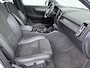 Volvo XC40 1.5 T4 Recharge R-Design / Trekhaak / Navigatie / 360 Camera / Stuur -en Stoelverwarmd / Parkeersensoren / Keyless / Elektr. koffer / 19'' LMV