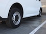 Volkswagen e-Transporter L1 71 kWh 136PK | Achterdeuren | Navi via App Connect | Cruise Control | Camera | Trekhaak | Parkeersensoren