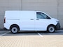 Volkswagen e-Transporter L1 71 kWh 136PK | Achterdeuren | Navi via App Connect | Cruise Control | Camera | Trekhaak | Parkeersensoren