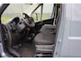 Peugeot Boxer 2.2 BlueHDi 180 L4H3 3.5t Zwaar Automaat |In topstaat |Full-Option |Adaptive Cruise |Groot scherm |Full-LED |Parkeersensoren rondom |2e airbag |BPM voordeel! |Mooie camperbasis