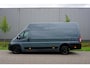 Peugeot Boxer 2.2 BlueHDi 180 L4H3 3.5t Zwaar Automaat |In topstaat |Full-Option |Adaptive Cruise |Groot scherm |Full-LED |Parkeersensoren rondom |2e airbag |BPM voordeel! |Mooie camperbasis