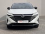 Nissan Qashqai 1.3 MHEV Xtronic Tekna Plus / Dealer onderhouden / Fabrieksgarantie tot 10-2028 / 1.800 kg trekgewicht / HUD / BOSE audio / Panorama dak / Stuur- & stoelverwarming / Massage stoelen / Elektrische stoelen & klep / Apple Carplay Android / 20" LM wielen & All Season banden /