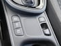 Toyota Yaris Cross 1.5 Hybrid 115 First Edition Stoel- & stuurwiel verwarming, parkeersensoren v&a, navigatie Apple CarPlay/Android Auto, achteruitrij camera