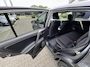 Toyota RAV4 2.0 Style 4WD TREKHAAK 2000KG TREKGEW CRUISE CLIMA  CAMERA BLUETOOTH 18'' LM-VELGEN EL-ACHTERKLEP KEYLESS NL-AUTO