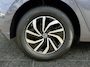 Volkswagen Polo 1.0 95pk TSI Life Edition Parkeersensoren voor & achter | Velgen 'Essex', 15 inch | Cruise Control
