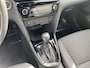 Toyota Yaris Cross 1.5 Hybrid 115 First Edition parkeersensoren Voor- & Achter, achteruitrij camera, stuurwiel verwarming, stoel verwarming, Navigatie Apple CarPlay/Android Auto