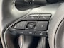Toyota Yaris Cross 1.5 Hybrid 115 First Edition parkeersensoren Voor- & Achter, achteruitrij camera, stuurwiel verwarming, stoel verwarming, Navigatie Apple CarPlay/Android Auto