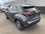 Toyota Yaris Cross 1.5 Hybrid 115 First Edition parkeersensoren Voor- & Achter, achteruitrij camera, stuurwiel verwarming, stoel verwarming, Navigatie Apple CarPlay/Android Auto