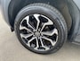 Toyota Yaris Cross 1.5 Hybrid 115 First Edition parkeersensoren Voor- & Achter, achteruitrij camera, stuurwiel verwarming, stoel verwarming, Navigatie Apple CarPlay/Android Auto