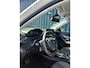 Peugeot e-2008 EV Allure 50 kWh Carplay | Navi by App | Parkeersensoren Achter | Climate Control