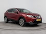 Nissan Qashqai 1.6 dCi TEKNA 4WD <| UNIEK! | TREKHAAK | CLIMA | CRUISE | 360 CAMERA | NAVI | 19'' LM VELGEN | PRIVACY GLASS | LEDER | PANORAMADAK | TREKGEWICHT 1800 KG! |