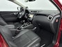 Nissan Qashqai 1.6 dCi TEKNA 4WD <| UNIEK! | TREKHAAK | CLIMA | CRUISE | 360 CAMERA | NAVI | 19'' LM VELGEN | PRIVACY GLASS | LEDER | PANORAMADAK | TREKGEWICHT 1800 KG! |