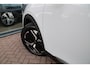 Peugeot 2008 1.2 PureTech 100 Allure Airco Carplay Rondom sensoren Nieuwstaat 15.768km