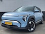 Kia EV3 Plus 81.4 kWh Nette auto, lage KM stand, dodehoekdetectie, camera, parkeersensoren, stoel- en stuurverwarming, Apple CarPlay/Android Auto