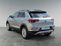 Volkswagen T-Roc 1.5 150pk TSI Life Edition Parkeerassistent (Park Assist) | Adaptive Cruise Control | Achteruitrijcamera 'Rear View'