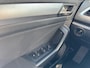 Volkswagen T-Roc 1.5 150pk TSI Life Edition Parkeerassistent (Park Assist) | Adaptive Cruise Control | Achteruitrijcamera 'Rear View'