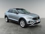 Volkswagen T-Roc 1.5 150pk TSI Life Edition Parkeerassistent (Park Assist) | Adaptive Cruise Control | Achteruitrijcamera 'Rear View'
