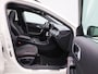 Mercedes-Benz GLA 180 Ambition | Automaat | Panoramadak | Stoelverwarming | Achteruitrijcamera |