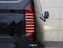 Volkswagen e-Transporter L2 71 kWh 136PK | Navigatie via Apple Carplay / Android auto | Trekhaak | Camera | PDC | Cruise control | Bijrijdersbank |