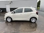 Kia Picanto 1.0 DPI DynamicLine 5p. NL-auto, lage KM stand, parkeersensoren, navigatie, Apple CarPlay/Android auto, achteruitrijcamera,