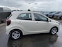 Kia Picanto 1.0 DPI DynamicLine 5p. NL-auto, lage KM stand, parkeersensoren, navigatie, Apple CarPlay/Android auto, achteruitrijcamera,