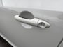 Kia Picanto 1.0 DPI DynamicLine 5p. NL-auto, lage KM stand, parkeersensoren, navigatie, Apple CarPlay/Android auto, achteruitrijcamera,