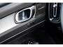 Volvo XC40 2.0 B4 Plus Dark | Trekhaak | Harman Kardon Audio | Achteruitrijcamera | Parkeersensoren | Keyless Entry | Elektrische Achterklep | Elektrisch Verstelbare Voorstoelen | Stoelverwarming | Google Navigatie | Apple Carplay | Android Auto |