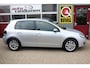 Volkswagen Golf 1.2 TSI Highline BlueMotion O.a: Clima, Cruise, Carplay, PDC, Stoelverwarming, ABC sportuitl., Etc... Rijklaar! All-in prijs!