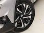 Peugeot 2008 1.2 PureTech Allure Sport Automaat VIRTUAL COCKPIT, APPLE CARPLAY, STOELVERWARMING, LEDER, SPORTSTOELEN, GETINT GLAS, ADAPTIVE CRUISE, NIEUWSTAAT)