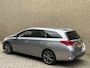 Toyota Auris Touring Sports 1.8 Hybrid | Panoramadak | Camera | Half leder | Stoelverwarming | Navigatie | Cruise control | Climate control | 17 inch velgen | Keyless | Elektrische ramen | Volledig onderhouden | Origineel Nederlandse auto met NAP
