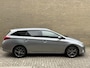 Toyota Auris Touring Sports 1.8 Hybrid | Panoramadak | Camera | Half leder | Stoelverwarming | Navigatie | Cruise control | Climate control | 17 inch velgen | Keyless | Elektrische ramen | Volledig onderhouden | Origineel Nederlandse auto met NAP