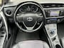 Toyota Auris Touring Sports 1.8 Hybrid | Panoramadak | Camera | Half leder | Stoelverwarming | Navigatie | Cruise control | Climate control | 17 inch velgen | Keyless | Elektrische ramen | Volledig onderhouden | Origineel Nederlandse auto met NAP