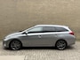 Toyota Auris Touring Sports 1.8 Hybrid | Panoramadak | Camera | Half leder | Stoelverwarming | Navigatie | Cruise control | Climate control | 17 inch velgen | Keyless | Elektrische ramen | Volledig onderhouden | Origineel Nederlandse auto met NAP