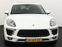 Porsche Macan 2.0 Apple carplay/android auto, Achteruitrijcamera, Rondomzicht camera, Cruise control, Dakspoiler, Rijstrooksensor, Warmtewerend glas Dit combineert sportiviteit, comfort en pure klasse in één indrukwekkende SUV. Met zijn stijlvolle uitstraling en hoogwaardige afwerking biedt deze Porsche een premium rijervaring.