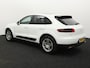 Porsche Macan 2.0 Apple carplay/android auto, Achteruitrijcamera, Rondomzicht camera, Cruise control, Dakspoiler, Rijstrooksensor, Warmtewerend glas Dit combineert sportiviteit, comfort en pure klasse in één indrukwekkende SUV. Met zijn stijlvolle uitstraling en hoogwaardige afwerking biedt deze Porsche een premium rijervaring.