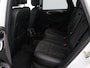 Porsche Macan 2.0 Apple carplay/android auto, Achteruitrijcamera, Rondomzicht camera, Cruise control, Dakspoiler, Rijstrooksensor, Warmtewerend glas Dit combineert sportiviteit, comfort en pure klasse in één indrukwekkende SUV. Met zijn stijlvolle uitstraling en hoogwaardige afwerking biedt deze Porsche een premium rijervaring.