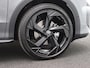 Volkswagen T-Roc 1.5 eTsi R-Line First Edition 150PK DSG Pano-Schuifdak, Trekhaak, Black Style, 20'' LM Velgen, Keyless, Side Assist, Matrix LED-Verlichting, Achteruitrijcamera