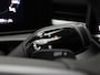 Volkswagen T-Roc 1.5 eTsi R-Line First Edition 150PK DSG Pano-Schuifdak, Trekhaak, Black Style, 20'' LM Velgen, Keyless, Side Assist, Matrix LED-Verlichting, Achteruitrijcamera