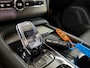 Volvo XC90 2.0 T8 Plug-in AWD Ultra Dark | Massage | Luchtvering | 22Inch | 7-Pers. | Pano |360°|H & K |Head-Up|Elektr Trekhaak