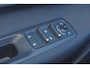 Lynk & Co 08 More - Panorama/schuifdak - Cruise Control Adaptief - BLIS - 360º Camera - Harman/Kardon audio - Verwarmde voorstoelen - Parkeersensoren voor & achter - Elektr. bedienb. bestuurdersstoel - Draadloze tel. lader - Extra getint glas - 21' LMV