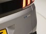 Peugeot 3008 1.6 HYbrid 225 Allure Sport 225Pk Automaat (APPLE CARPLAY, GROOT NAVI, 360 CAMERA, LEDER, SPORTSTOELEN, KEYLESS, GETINT GLAS, ZWART HEMEL, NIEUWSTAAT)