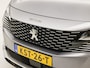 Peugeot 3008 1.6 HYbrid 225 Allure Sport 225Pk Automaat (APPLE CARPLAY, GROOT NAVI, 360 CAMERA, LEDER, SPORTSTOELEN, KEYLESS, GETINT GLAS, ZWART HEMEL, NIEUWSTAAT)