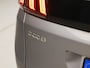 Peugeot 3008 1.6 HYbrid 225 Allure Sport 225Pk Automaat (APPLE CARPLAY, GROOT NAVI, 360 CAMERA, LEDER, SPORTSTOELEN, KEYLESS, GETINT GLAS, ZWART HEMEL, NIEUWSTAAT)