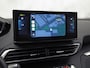 Peugeot 3008 1.6 HYbrid 225 Allure Sport 225Pk Automaat (APPLE CARPLAY, GROOT NAVI, 360 CAMERA, LEDER, SPORTSTOELEN, KEYLESS, GETINT GLAS, ZWART HEMEL, NIEUWSTAAT)